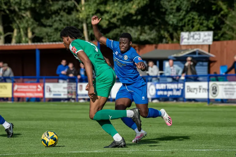 Photo 8 of 36, Bury Town vs Basildon United 17/09/2022