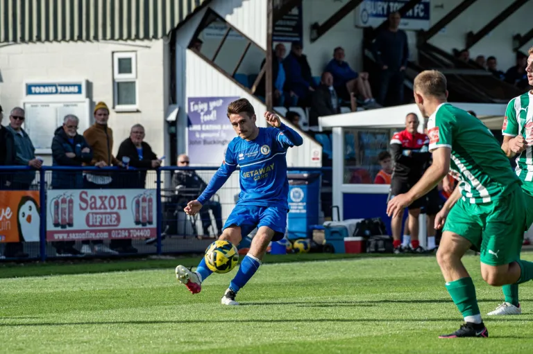 Photo 10 of 36, Bury Town vs Basildon United 17/09/2022
