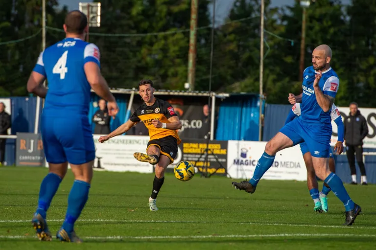 Photo 13 of 34, Ipswich Wanderers vs Bury Town 04/11/2023