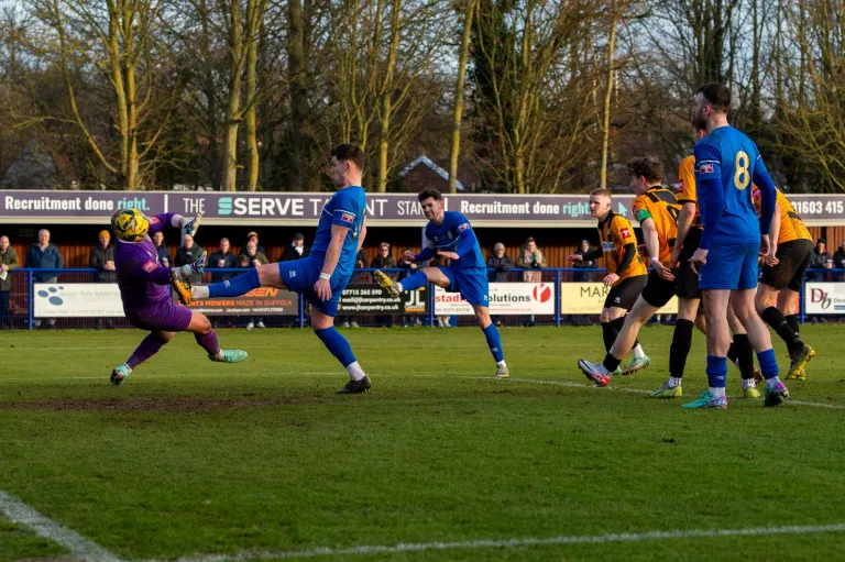 Photo 17 of 59, Bury Town vs Stowmarket Town 27/01/2024