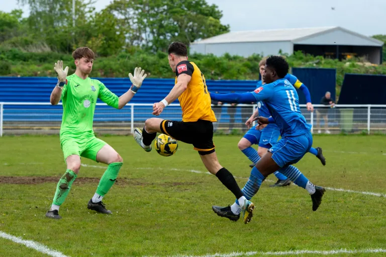 Photo 18 of 51, Redbridge vs Bury Town 27/04/2024