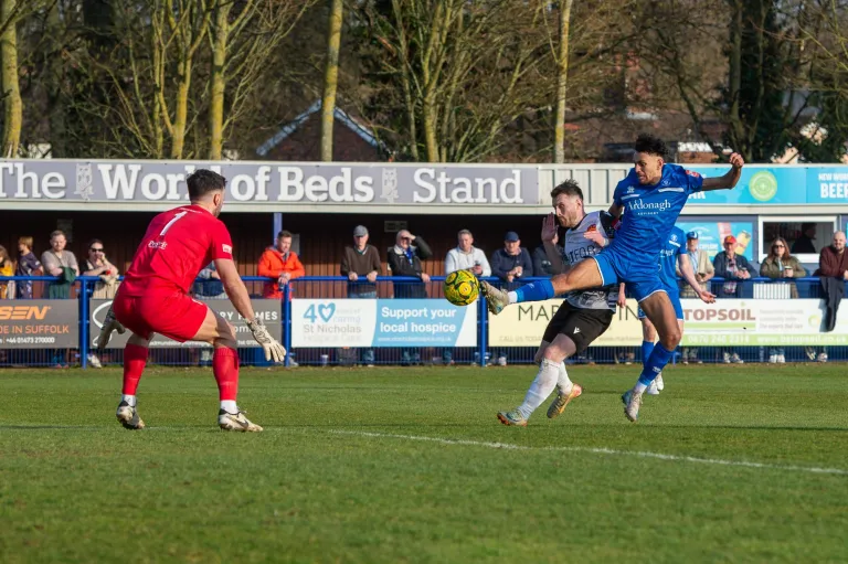 Photo 37 of 59, Bury Town vs Cambridge City 08/03/2025