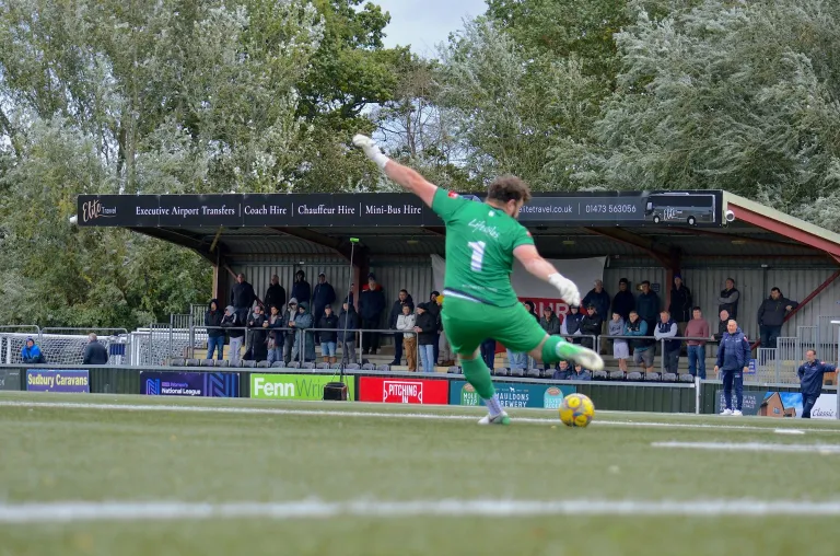 Photo 15 of 44, AFC Sudbury vs Bury Town 04/10/2025