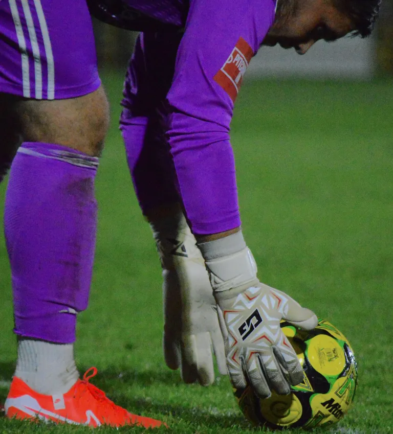 Photo 7 of 36, Bury Town vs Mildenhall Town 01/10/2025