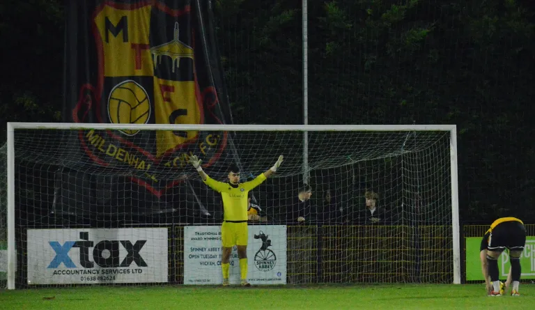 Photo 24 of 36, Bury Town vs Mildenhall Town 01/10/2025