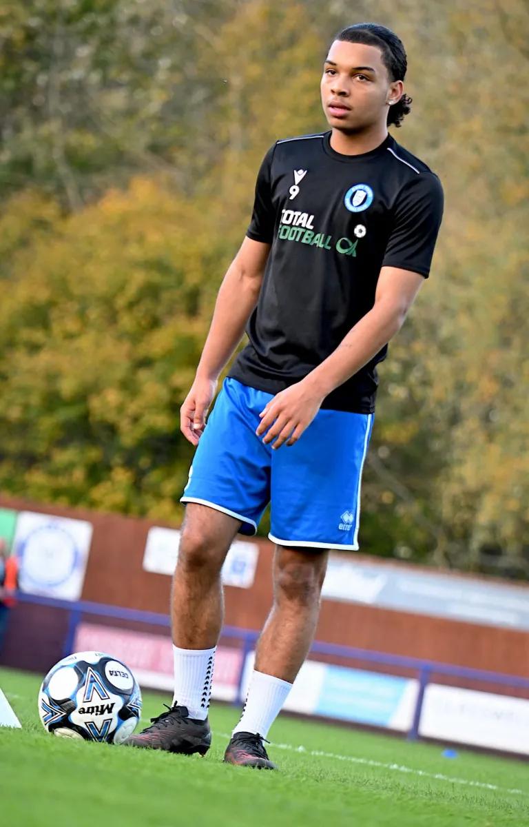 Photo 14 of 60, Bury Town vs Halesowen Town 08/11/2025