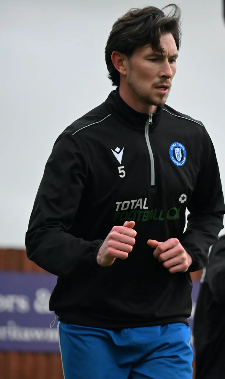 Photo 7 of 88, Bury Town vs Barwell 06/12/2025