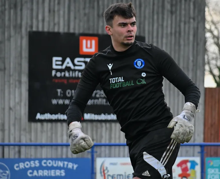 Photo 12 of 88, Bury Town vs Barwell 06/12/2025