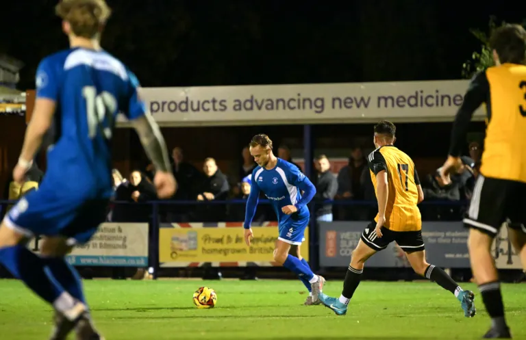 Photo 22 of 35, Bury Town v Mildenhall Town