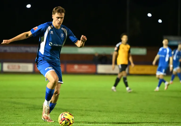 Photo 26 of 35, Bury Town v Mildenhall Town